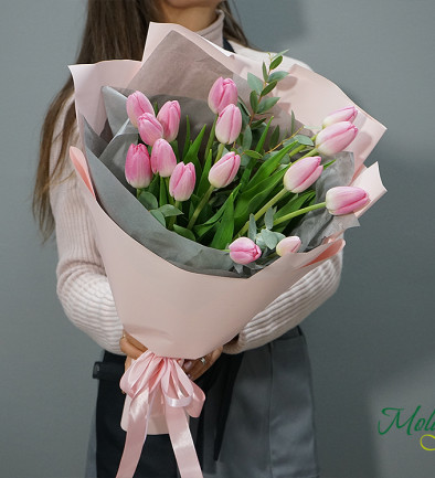 Bouquet of pink tulips photo 394x433